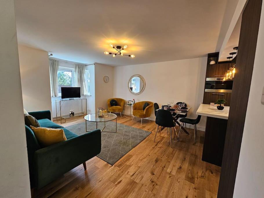 Comfortable Two Bedroom Flat Brighton Bagian luar foto