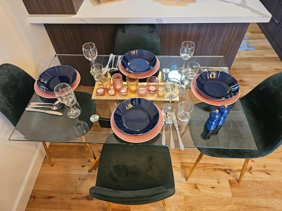 Comfortable Two Bedroom Flat Brighton Bagian luar foto