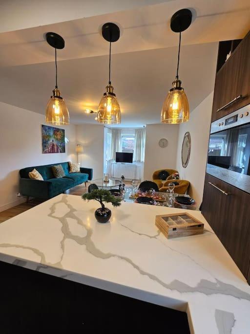 Comfortable Two Bedroom Flat Brighton Bagian luar foto